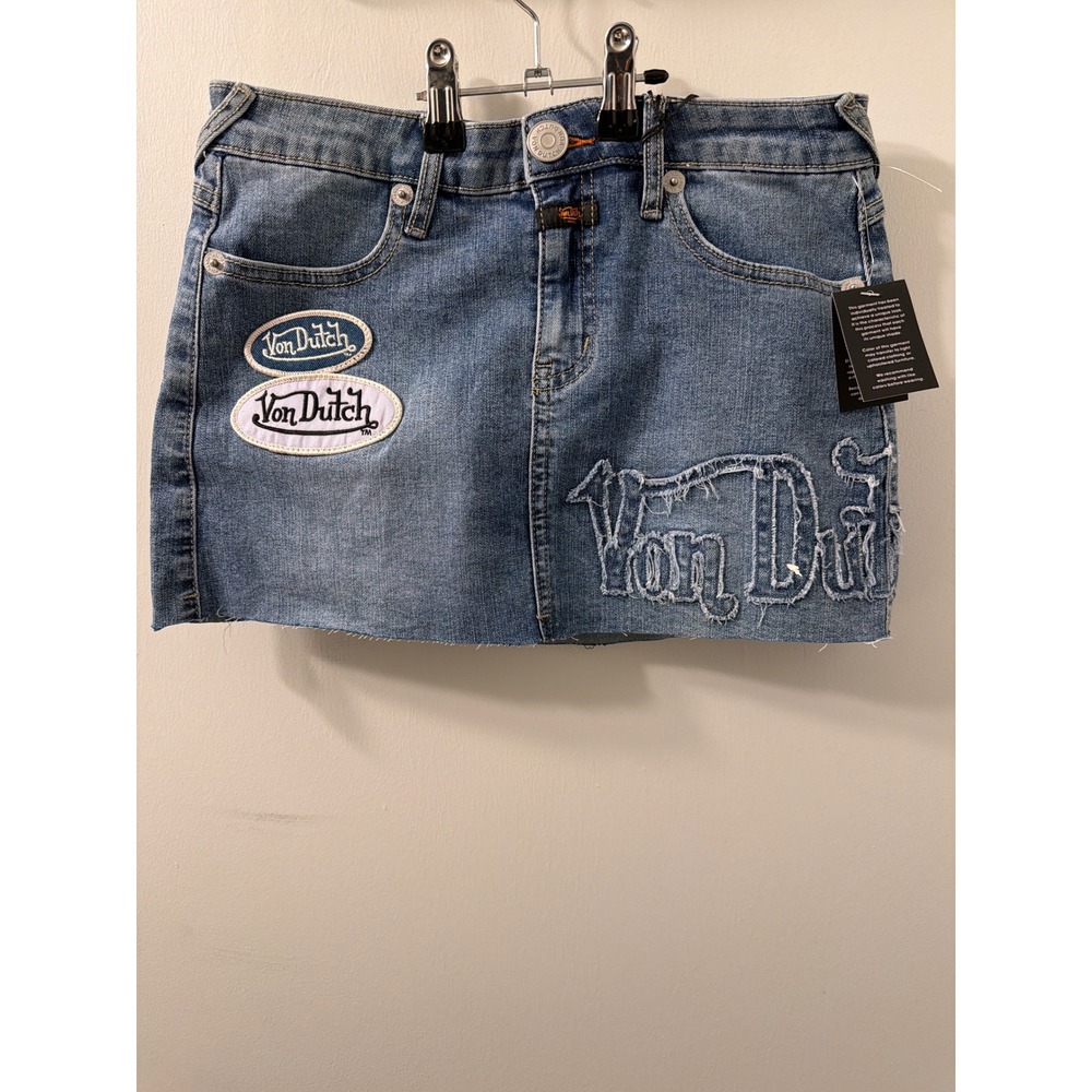 Von Dutch Y2K Denim Mini Skirt Medium Wash Logo Patches Wings NWT Size 1/25